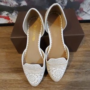 White embroidered flats - 8